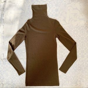 Club Monaco turtle neck top